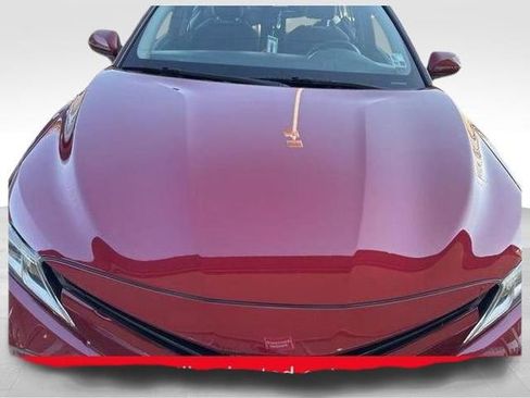 Used 2018 Toyota Camry LE image 14