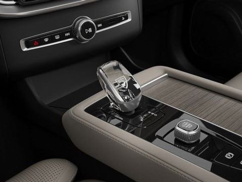 New 2026 Volvo XC90 B6 Ultra w/ Protection Package AWD/4WD image 8