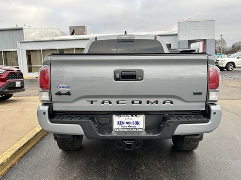 Used 2021 Toyota Tacoma Limited w/ Blackout Package (TMS) image 10