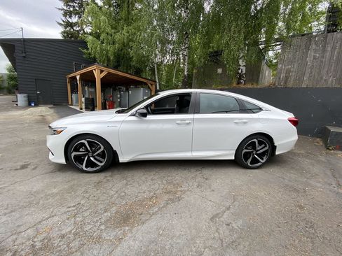 Used 2022 Honda Accord Sport image 3