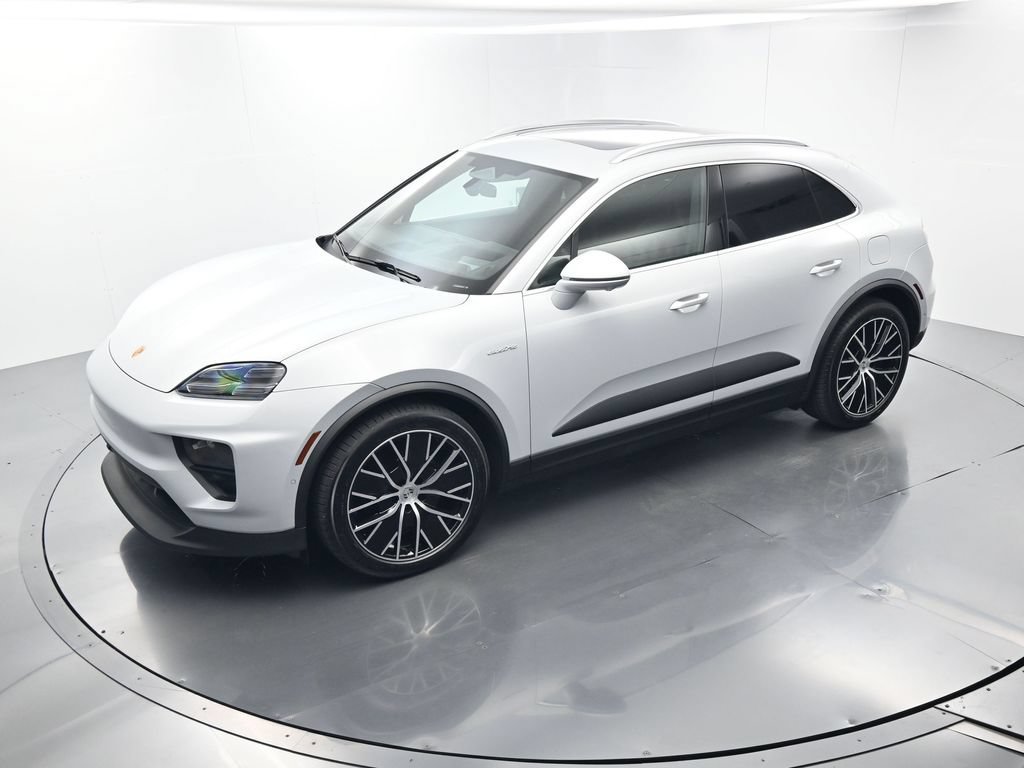 Certified 2026 Porsche Macan Electric RWD image 35