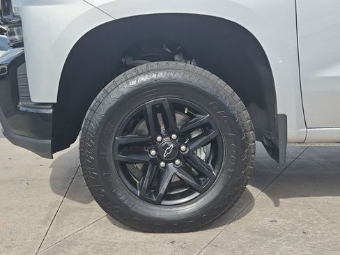Used 2021 Chevrolet Silverado 1500 LT Trail Boss w/ Convenience Package II AWD/4WD image 12