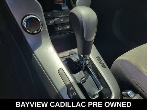 Used 2013 Chevrolet Cruze LS FWD image 35