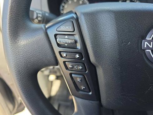 Used 2022 Nissan Frontier SV AWD/4WD image 18