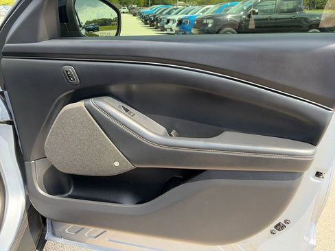 Used 2022 Ford Mustang Mach-E Premium RWD image 9