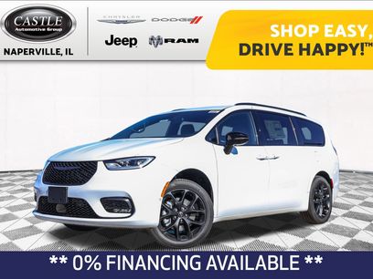 New 2026 Chrysler Pacifica Select w/ S Appearance Package