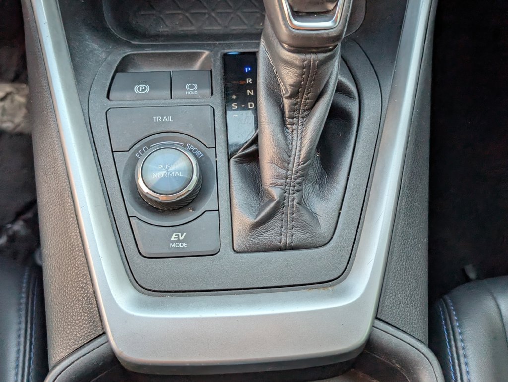 Used 2019 Toyota RAV4 XSE AWD/4WD image 9