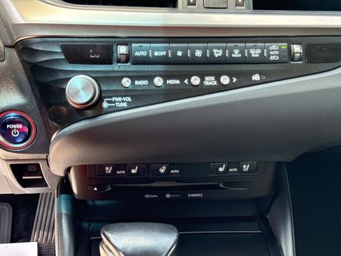 Used 2021 Lexus ES 300h w/ Premium Package FWD image 19