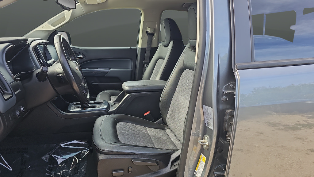 Used 2021 Chevrolet Colorado Z71 AWD/4WD image 9