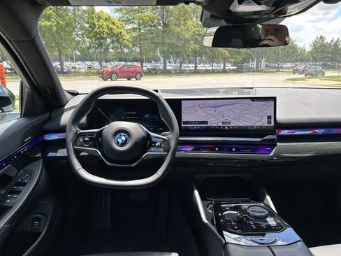 Used 2024 BMW i5 eDrive40i RWD image 20