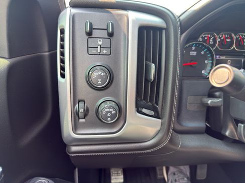 Used 2018 GMC Sierra 1500 SLT AWD/4WD image 27