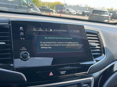 Used 2019 Honda Pilot Touring image 16