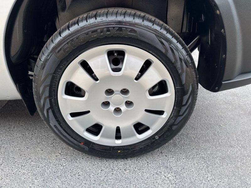 Used 2016 RAM ProMaster City Tradesman FWD image 11