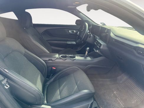 Used 2024 Ford Mustang GT RWD image 15