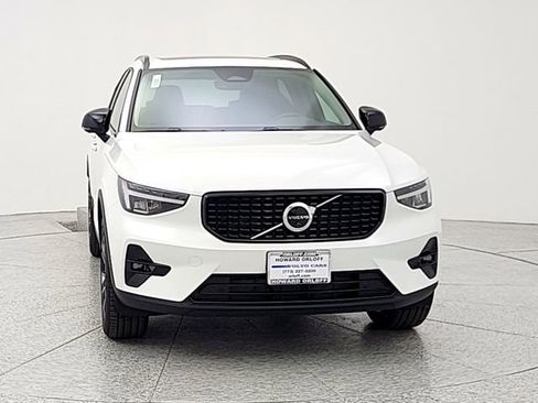 New 2026 Volvo XC40 B5 Plus w/ Climate Package AWD/4WD image 2