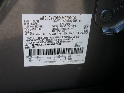 Used 2023 Ford Explorer XLT w/ Equipment Group 202A AWD/4WD image 30