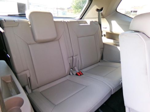 Used 2019 Volkswagen Atlas SE FWD image 16