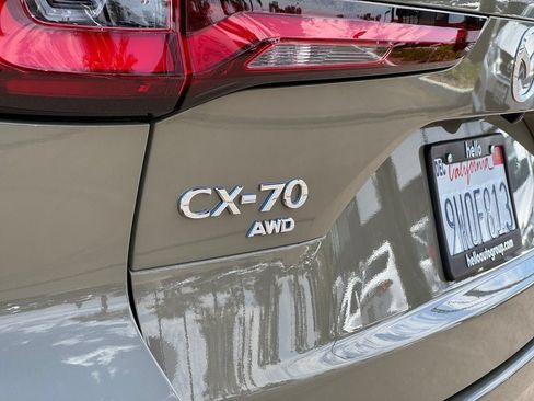 Certified 2025 MAZDA CX-70 3.3 Turbo S w/ Premium Plus AWD/4WD image 23
