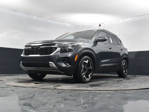 Used 2025 Kia Seltos S FWD image 45