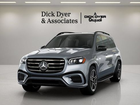 Used 2025 Mercedes-Benz GLS 450 4MATIC image 32