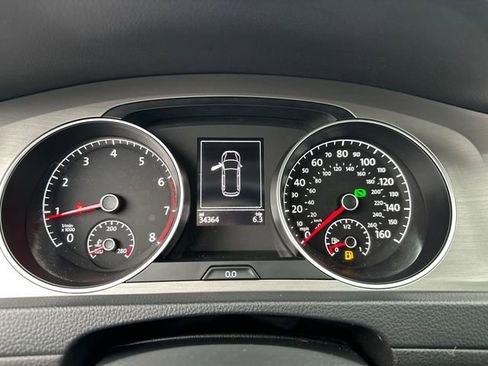 Used 2016 Volkswagen Golf SE image 26