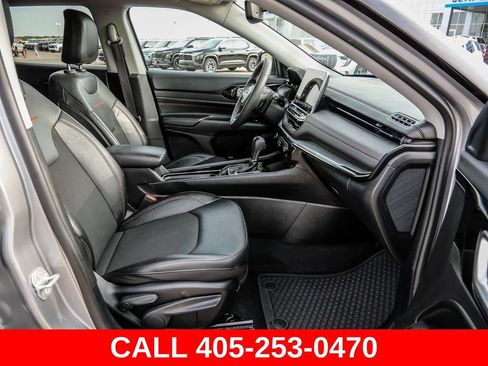 Used 2022 Jeep Compass Trailhawk AWD/4WD image 17
