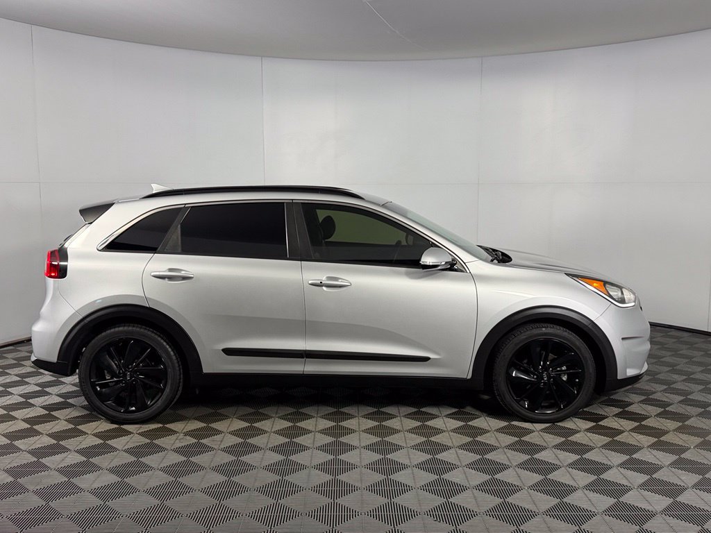 Used 2019 Kia Niro S Touring FWD image 6