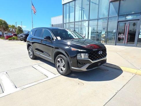 Used 2023 Hyundai Santa Fe SE image 2