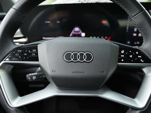 Certified 2025 Audi Q5 Premium w/ Premium Plus AWD/4WD image 32