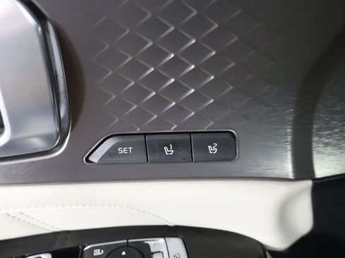 Used 2022 Kia Sorento SX Prestige image 40