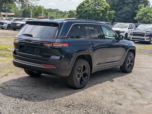 New 2026 Jeep Grand Cherokee Limited w/ Limited Altitude Package AWD/4WD image 3