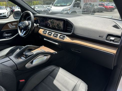 Used 2020 Mercedes-Benz GLS 450 4MATIC image 20