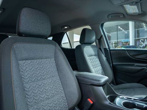 Used 2023 Chevrolet Equinox LT FWD image 9