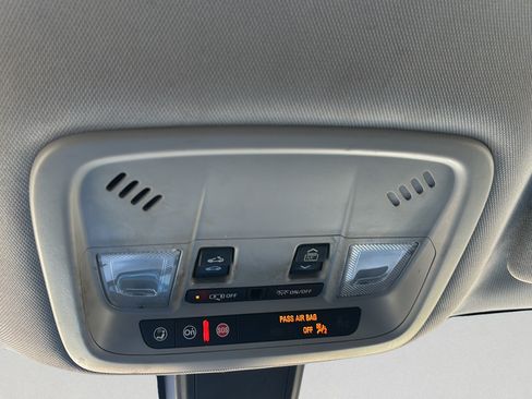 Used 2021 Chevrolet Malibu LT FWD image 29