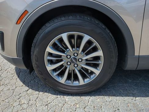 Used 2019 Lincoln Nautilus Select w/ Cargo Utility Package FWD image 10