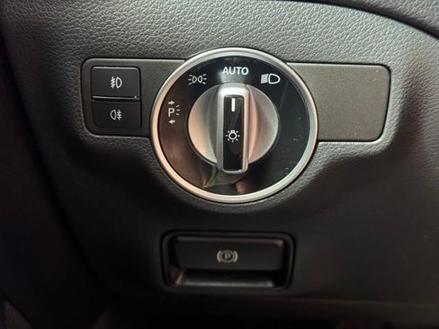 Used 2019 Mercedes-Benz GLA 250 4MATIC image 36