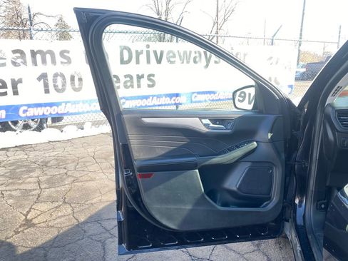 Used 2021 Ford Escape SEL image 12