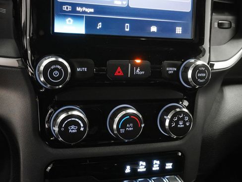 New 2026 RAM 1500 Express AWD/4WD image 26