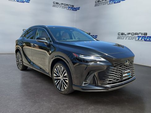 Used 2023 Lexus RX 350 Premium Plus w/ Cold Area Package FWD image 3
