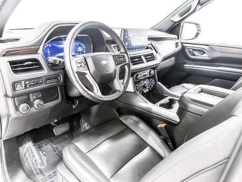 Used 2022 Chevrolet Suburban LT RWD image 27