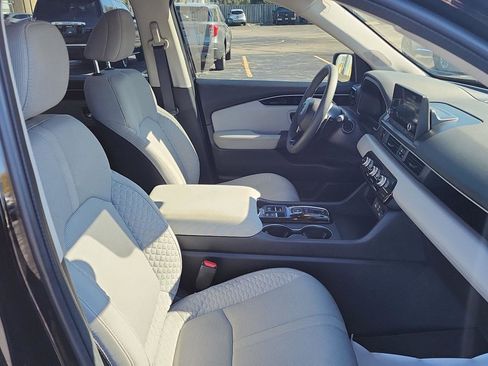 Used 2023 Honda Pilot LX image 20