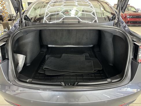 Used 2018 Tesla Model 3 image 8