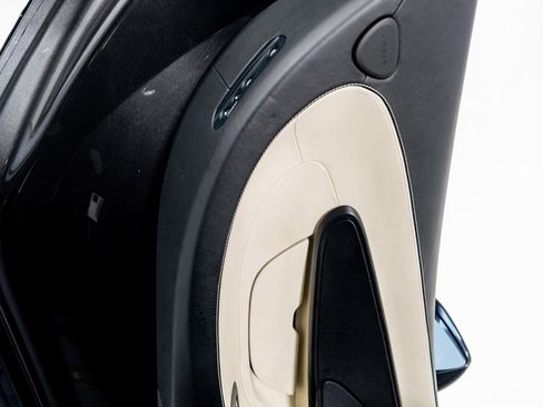 Used 2019 McLaren 570S Spider image 38