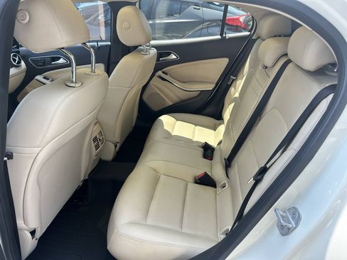 Used 2015 Mercedes-Benz GLA 250 image 9