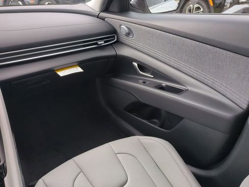 New 2026 Hyundai Elantra Limited FWD image 19