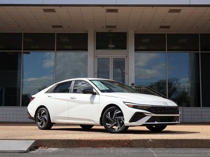 New 2025 Hyundai Elantra Sport