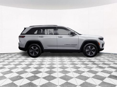 Used 2023 Jeep Grand Cherokee 4WD 4xe image 13