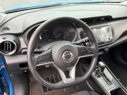 Used 2021 Nissan Kicks SV FWD image 16