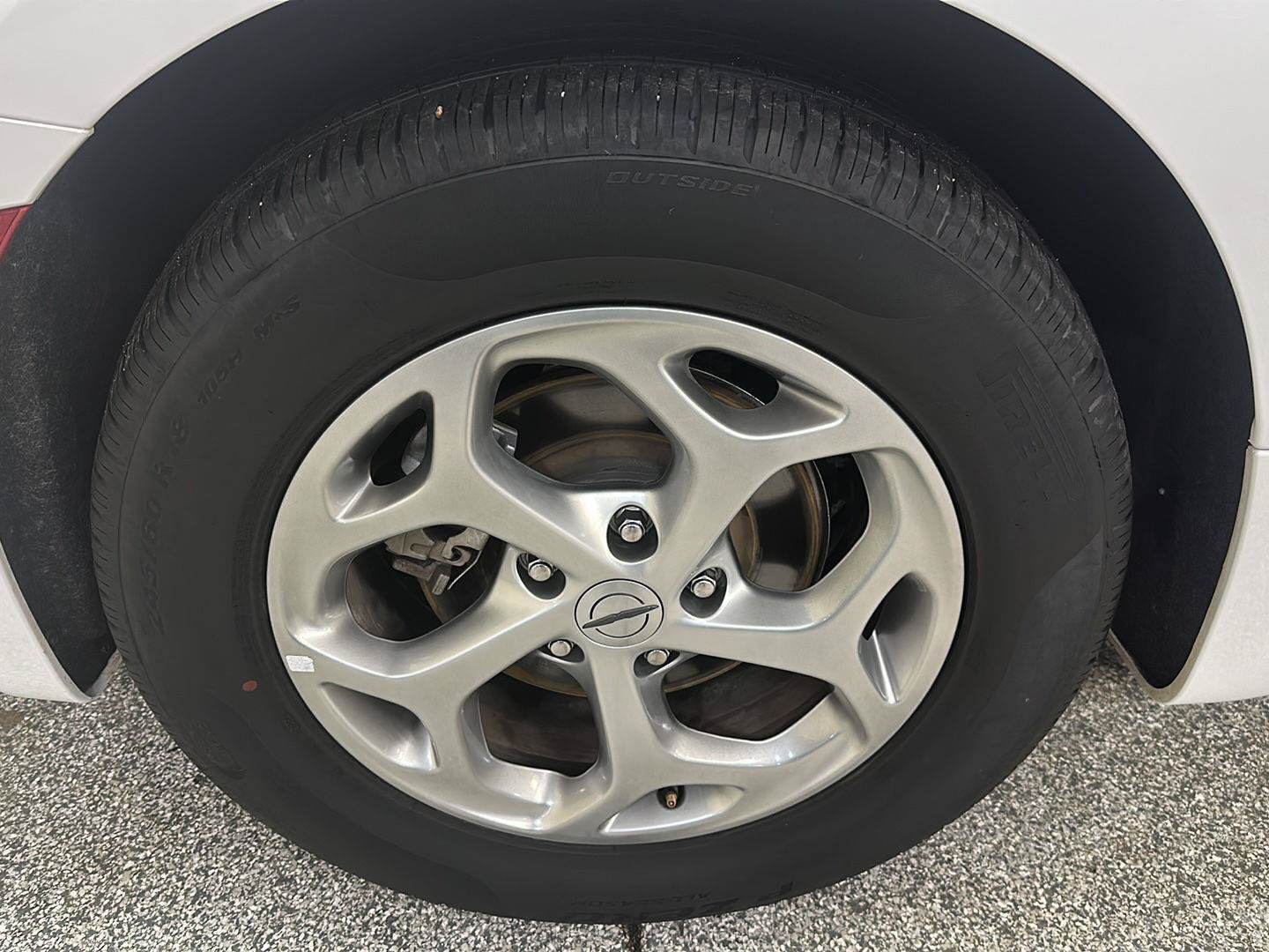 Certified 2023 Chrysler Pacifica Limited FWD image 10
