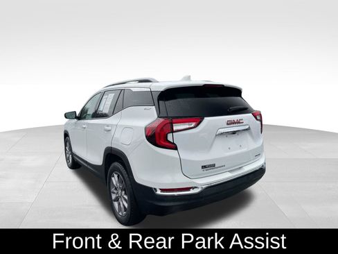 Used 2022 GMC Terrain SLT w/ Tech Package image 8